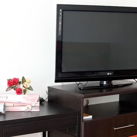 Modern Semi-Central 1 Bedroom Apartment, 3 Parks Nearby Bucureşti Exterior foto